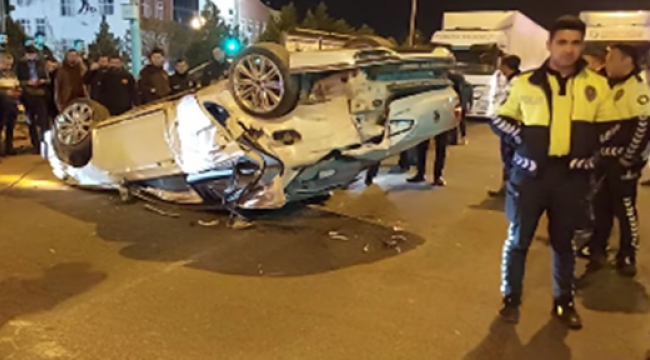 Viranşehir'de tır otomobil ile çarpıştı, 4 yaralı