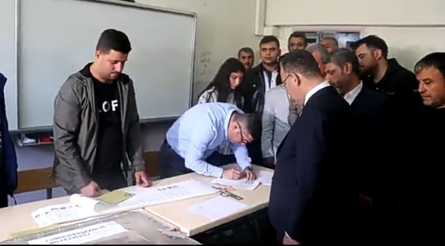 Adalet Bakanı Bekir Bozdağ oyunu Şanlıurfa'da kullandı