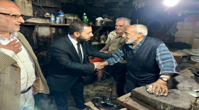 AK aday Toru, Tarihi çarşı esnafını ziyaret etti