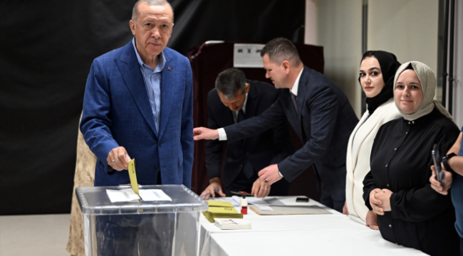 Cumhurbaşkanı Erdoğan, oyunu İstanbul'da kullandı 
