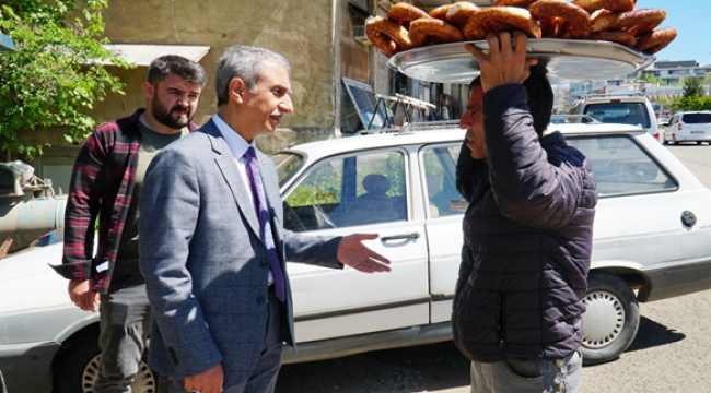 Dusak, Esnaf ve Vatandaşlarla İle Bir Araya Gelmeye Devam Ediyor