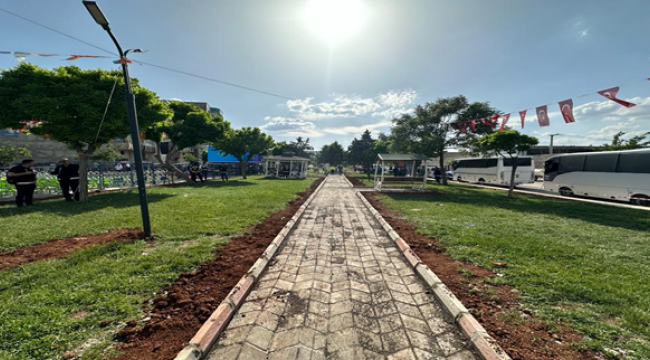 Eyyübiye Parkları Çiçeklerle Renkleniyor