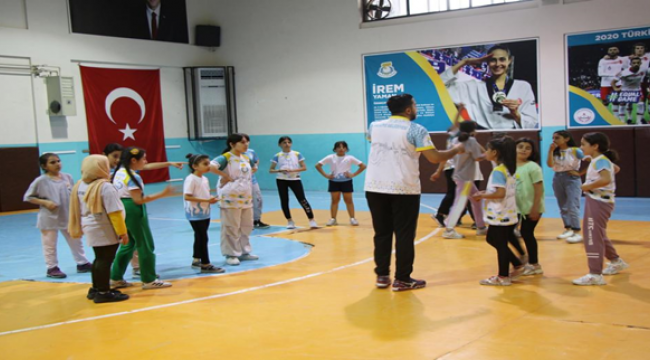 Haliliye'de Gençlerin Adresi Spor Kursları Oluyor 
