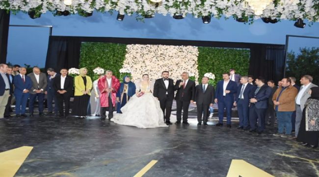 Hilvan Belediye Başkanı Bayık'ın oğlu, dünya evine girdi