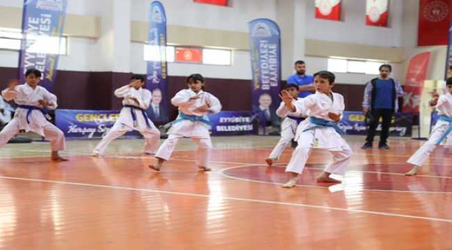  Karizma Show Ekibi Eyyübiye'de Gençlerle Buluştu