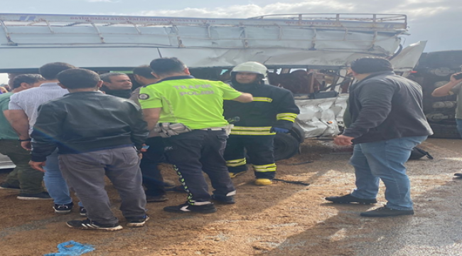 Şanlıurfalı mevsimlik işçileri yine kaza yaptı, 2 ölü, 20 yaralı