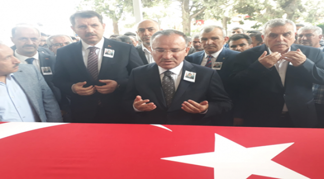 Şehit Gaffar Mayik Şanlıurfa'da Kürtçe ağıtlarla son yolculuğuna uğurlandı
