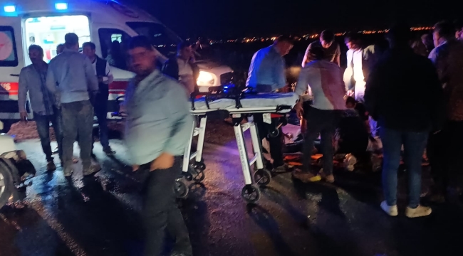 Urfa'da iki araç çarpıştı, 5 yaralı 