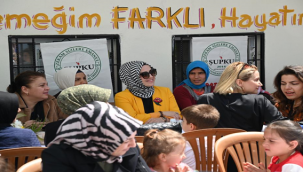 Vali Ayhan'ın eşi Fenilketonüri hastası çocuklarla bir araya geldi