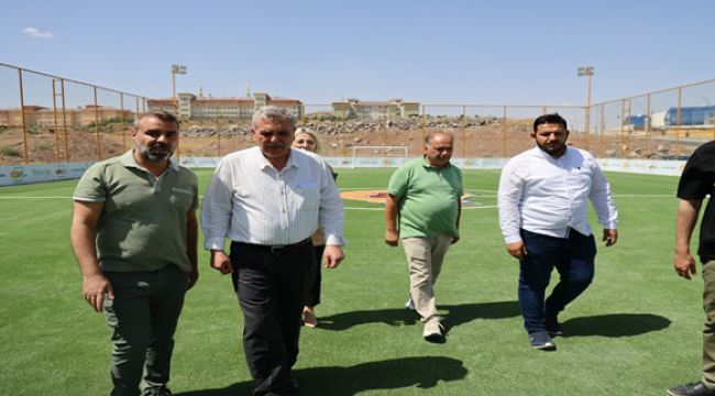 Başkan Beyazgül, "Yeni Halı Sahamız Gençlerimize Hayırlı Olsun"