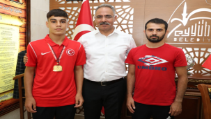 Başkan Mehmet Kuş Şampiyonları Ödüllendirdi