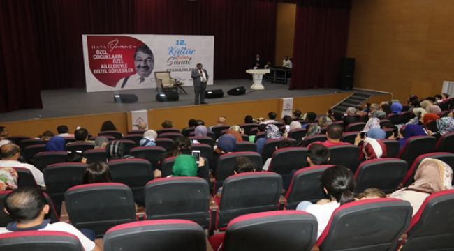 Hayati İnanç Karaköprülülerle Buluştu