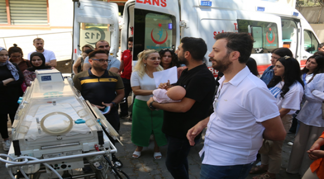 Sağlık çalışanlarına yeni doğan eğitimi