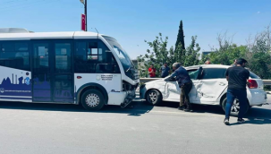 Şanlıurfa'da yolcu minibüsü zincirleme kaza, 2 yaralı
