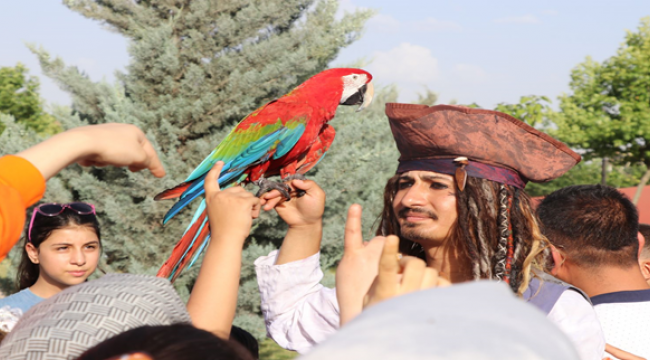 Uçurtma Şenliği Renkli Görüntülere Sahne Oldu