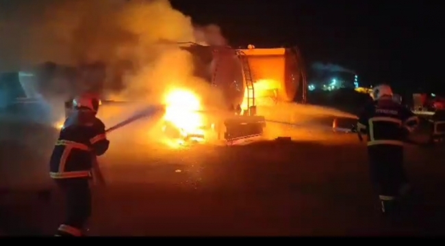 Urfa'da korkutan tır yangını 