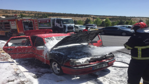 Urfa'da otomobil alev aldı