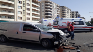 Urfa'nın kaza kavşağında yine kaza yaralı 