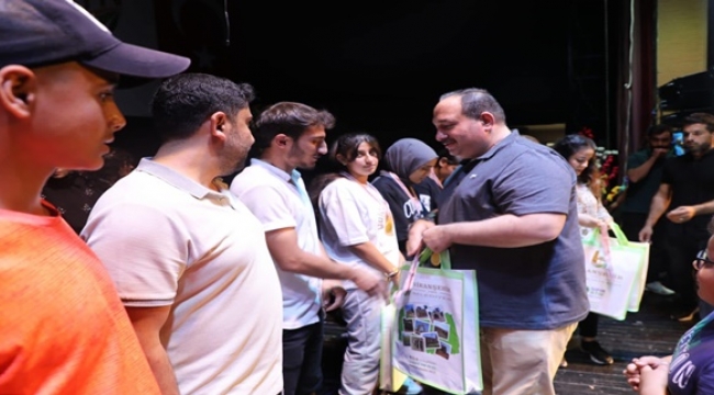 Viranşehir'de YKS Öncesi Öğrencilerine 'Halk Korosu' Konseri