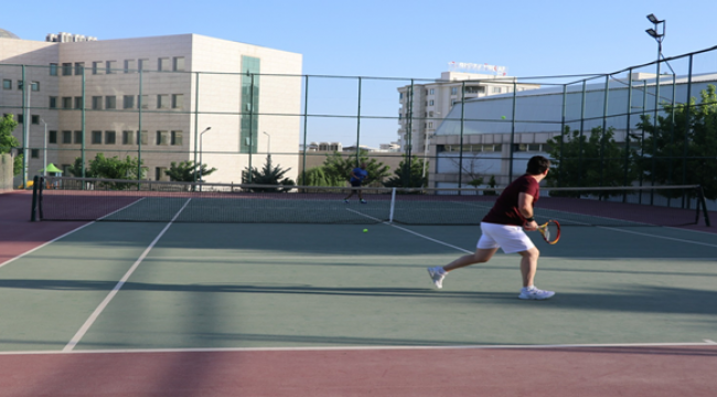 Büyükşehir'den 15 Temmuz Milli Birlik Günü Kapsamında Tenis Turnuvası