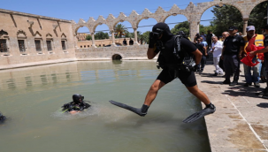 Dalgıç polislerden Balıklıgöl'de tip temizliği