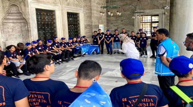 Depremzede Öğrenciler İstanbul'un Keyfini Çıkardı