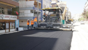 Halililiye'de Sıcak Asfalt Çalışmalarıyla Ulaşım Rahatlıyor 