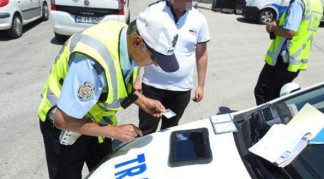 Şanlıurfa'da 320 araç sürücüsüne 603 bin lira ceza kesildi