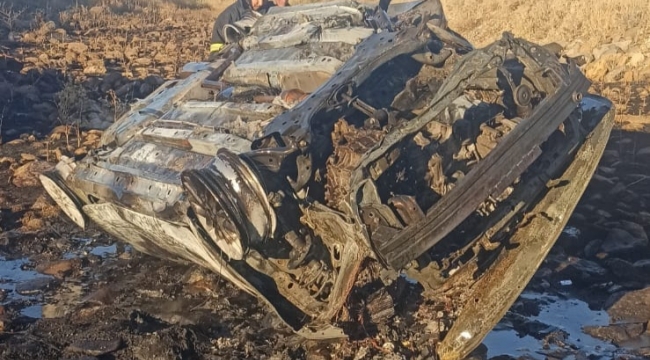 Şanlıurfa'da kaza yapan otomobil alev alev yandı! 