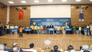 Şanlıurfa'da LGS'de başarılı öğrenciler ödüllendirildi