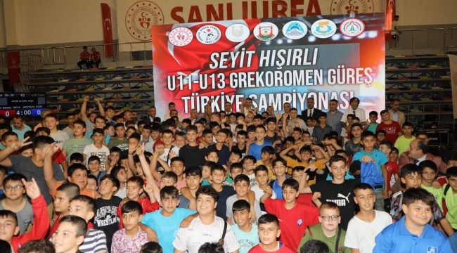 Türkiye Güreş şampiyonası Urfa'da start aldı