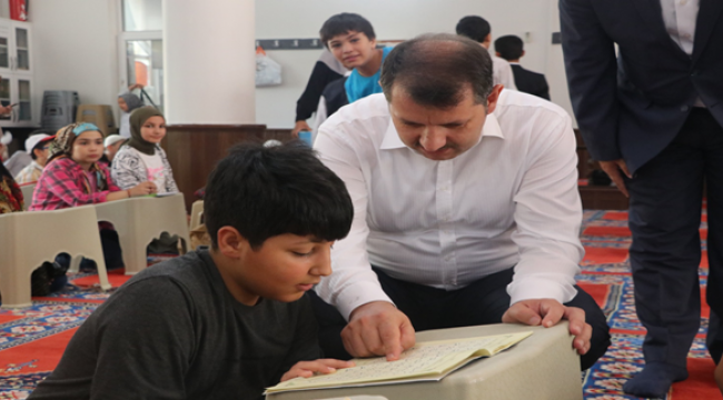 Vali Ayhan, Yaz Kur'an kursların açılış programına katıldı