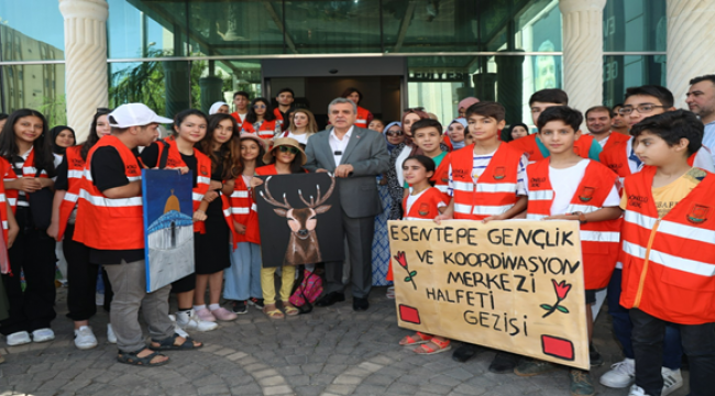 Başkan Beyazgül'den Gençlere Halfeti Gezisi Sürprizi