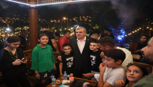 Başkan Beyazgül, Kızılkoyun Çay bahçesinde vatandaşlarla bir araya geldi