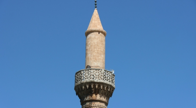 Dergah cami minaresinde onarım çalışması tamamlandı