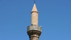 Dergah cami minaresinde onarım çalışması tamamlandı