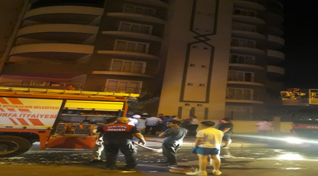 Şanlıurfa 'de 15 katlı binada korkutan yangın