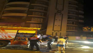 Şanlıurfa 'de 15 katlı binada korkutan yangın