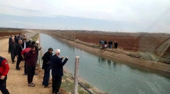 Urfa'da minibüs sulama kanalına düştü 