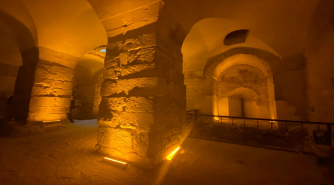 Urfa kalesinde çıkan eserler büyük dikkat çekiyor