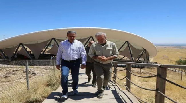 Vali Şıldak Göbeklitepe'de incelemede bulundu