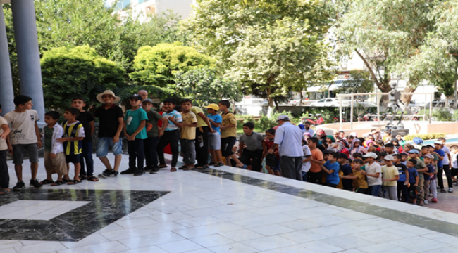 Viranşehir Belediyesi, Kur'an Kursu Öğrencilerini Sinema İle Buluşturuyor 