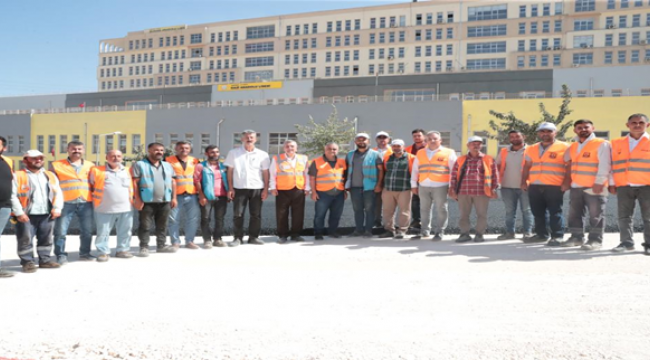 Başkan Beyazgül "Asfalt Üretiminin Her Aşaması Belediyemize Ait Ekip Ve Ekipmanla Yapılıyor"
