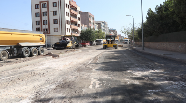 Eski Urfa caddesi sıcak asfaltla buluştu