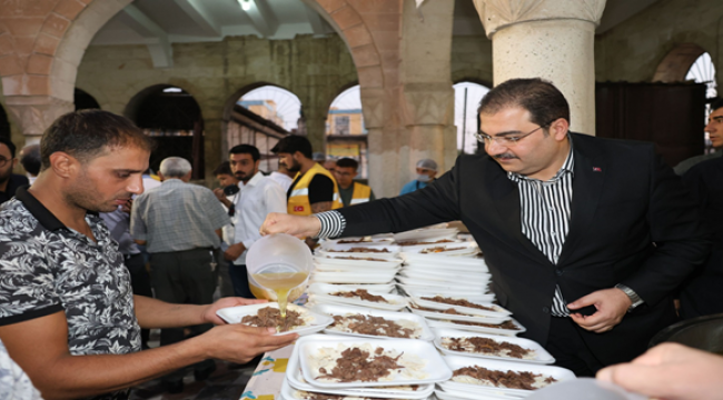 Haliliye Belediyesinden Binlerce Vatandaşa Tirit İkramı