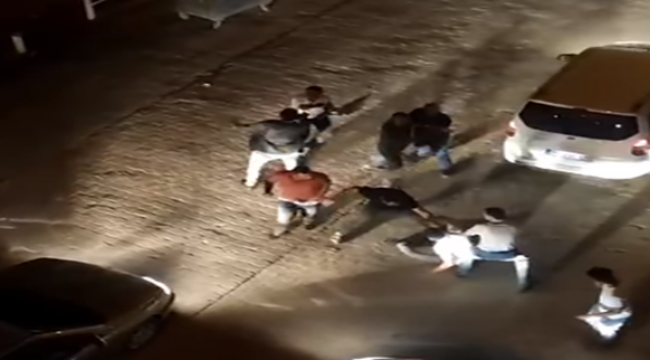 Şanlıurfa'da iki grup arasında tekmeli yumruklu kavga