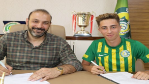 Şanlıurfaspor Özgür Baran Aksaka ile sözleşme imzaladı