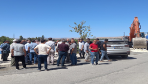 Urfa'da yol daralma eylemi!