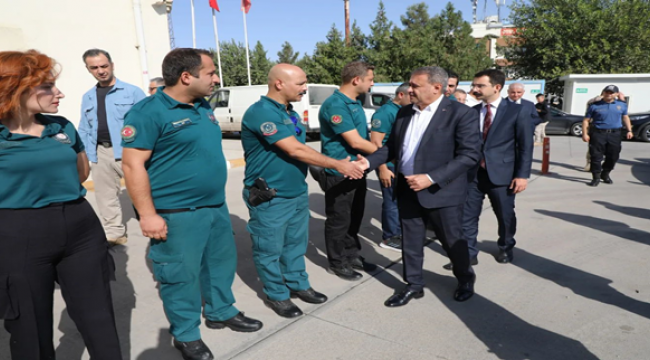Vali Şıldak, Akçakale gümrük kapısında incelemelerde bulundu