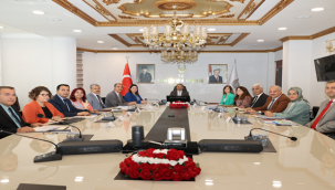 Vali Şıldak Birim müdürleriyle bir araya geldi